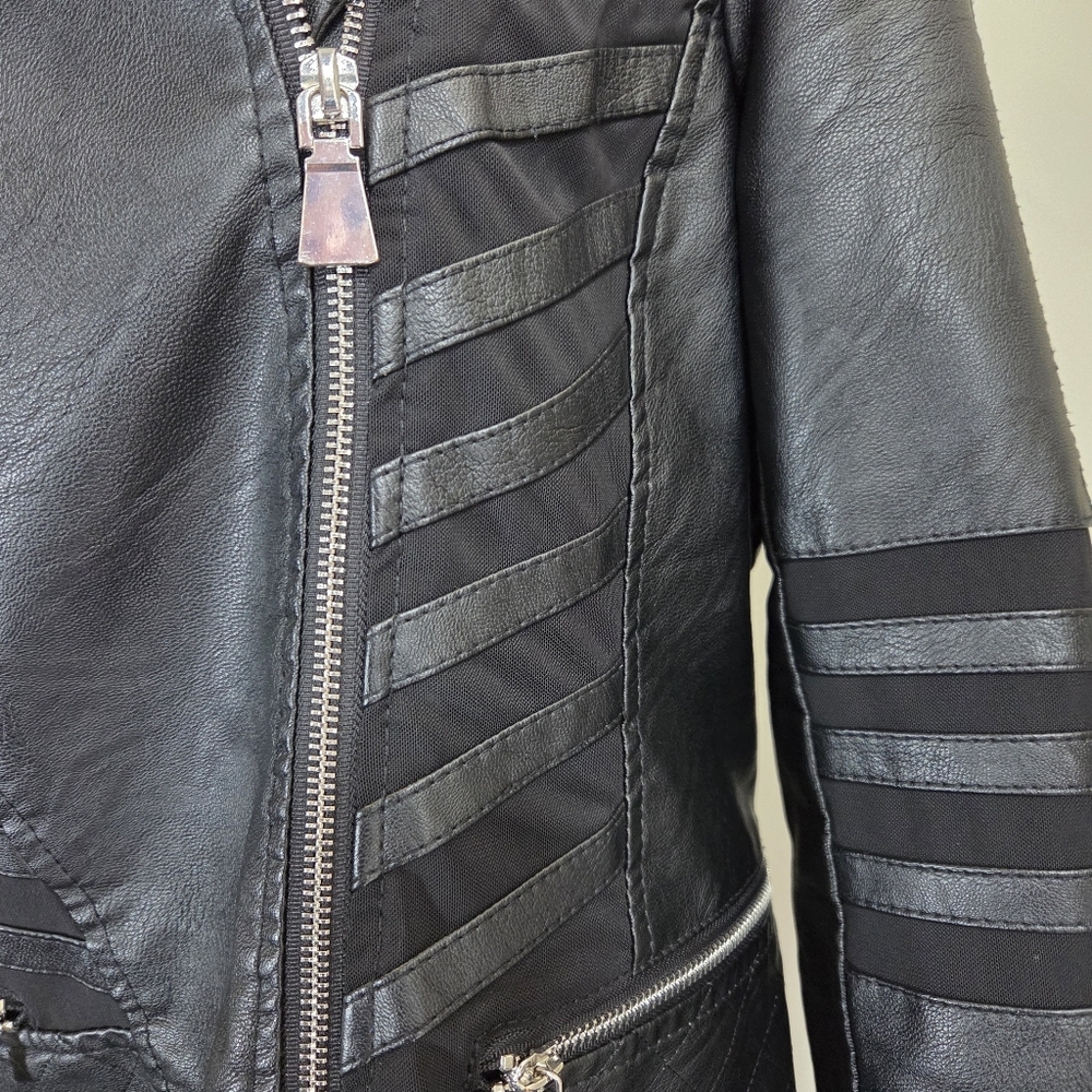 Cleo Womans Black Faux Leather Jacket Size Med - Picture 2 of 5